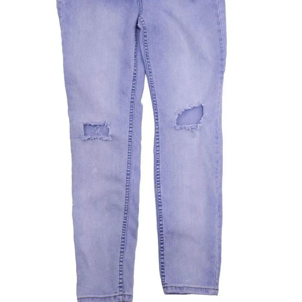 Free People W29 Skinny Light Wash Jeans with torn knee detail